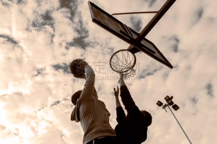 《球员公会：全美最强硬的工会如何保护球员利益？》