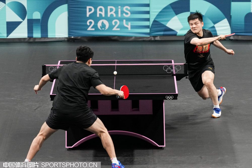 德扑里的“复利效应”：为什么每天进步1%的赢率能让你在一年后暴富。（德州扑克的复利效应：每天让胜率提升1%，一年后财富飙升）